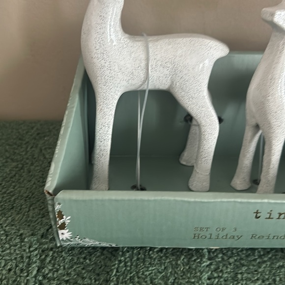 Tinsel & Fir White Glitter Reindeer Set of 3 NEW - Picture 3 of 8